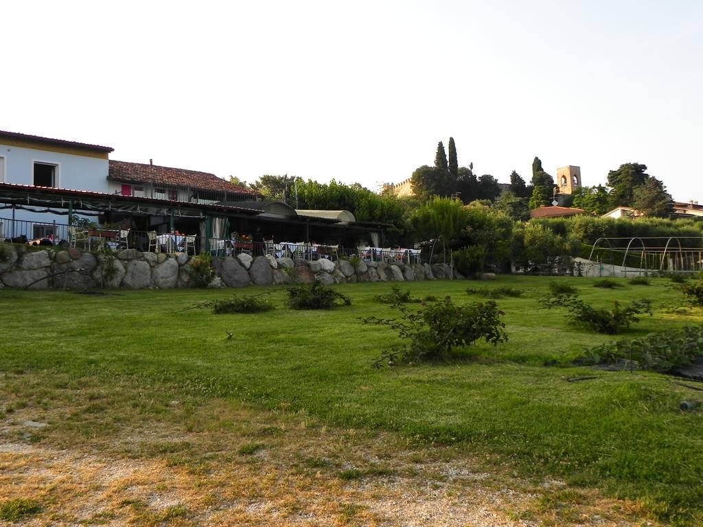 30号农家乐 Moniga del Garda 外观 照片